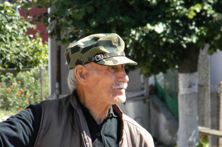 92-годишният дядо Ральо от странджанското село Кости е известен в