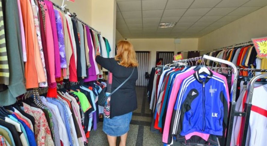 Германци купуват български дрехи втора употреба Фирми у нас вече