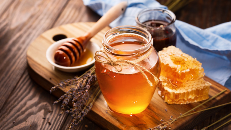 Медът е храна която не само е натурална и вкусна