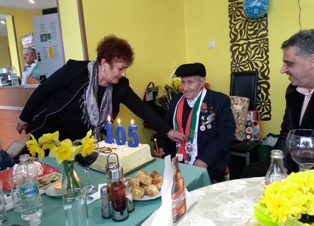 105-годишният Георги Георгиев от с. Бенковски, който е най-възрастният в