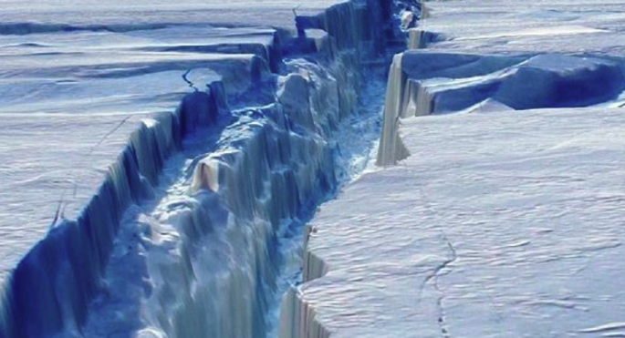 Учени от мисията на НАСА Леден мост IceBridge направиха снимки