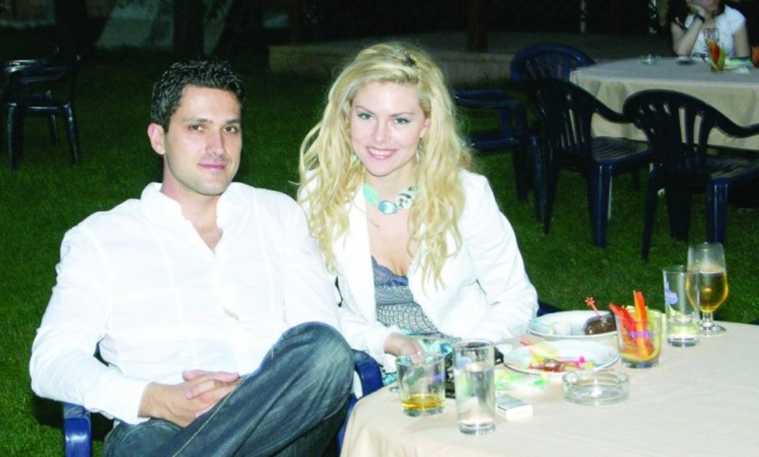 Десислава Банова се среща под секрет с бившия си мъж