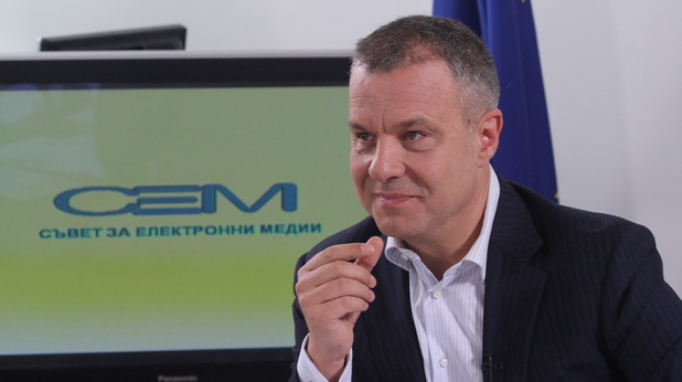 Емил Кошлуков разсмя стотици с остроумието си Програмният директор на БНТ