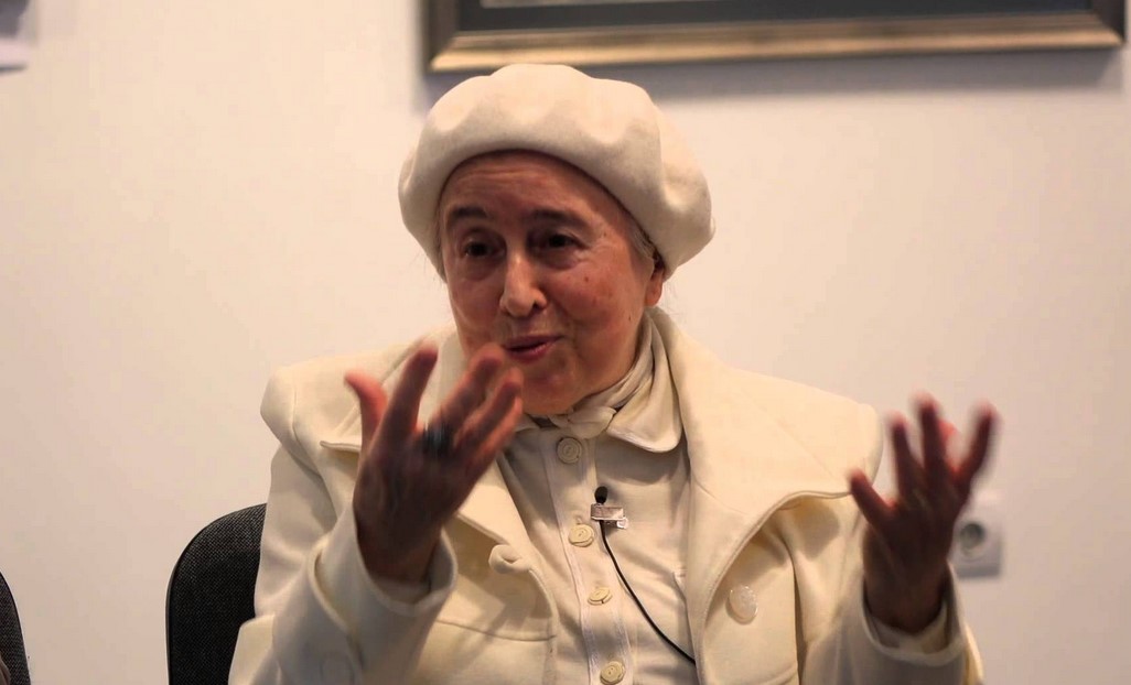 На 81 години Лили Димкова чете без очила и никога