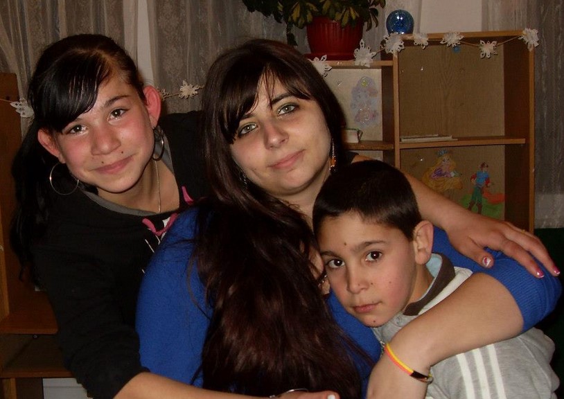 29 годишната учителка Мариана Пенчева се превърна във втора майка за