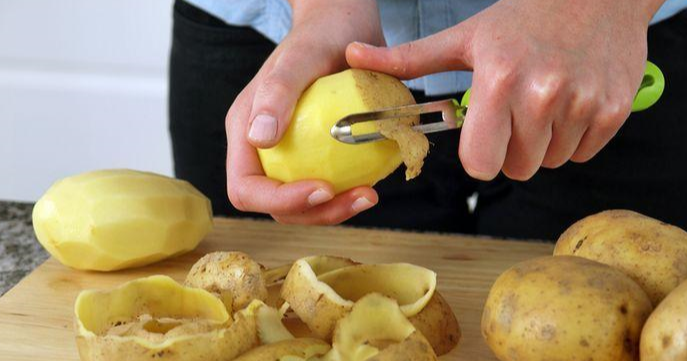Компрес от картофени обелки – може ли да помогне при