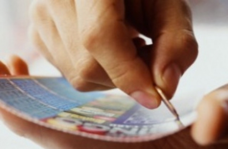 Жена спечели 100 000 лева от лотарията и изгуби билета