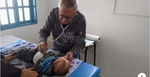В Бразилия има 92 годишен лекар който помага на бедните семейства