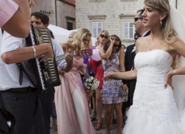 За изключителна сцена по време на сватба съобщи анонимна жена чиято