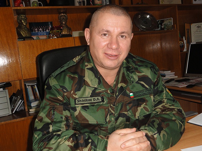 Генерал Димитър Шивиков   бивш командир на българския контингент в