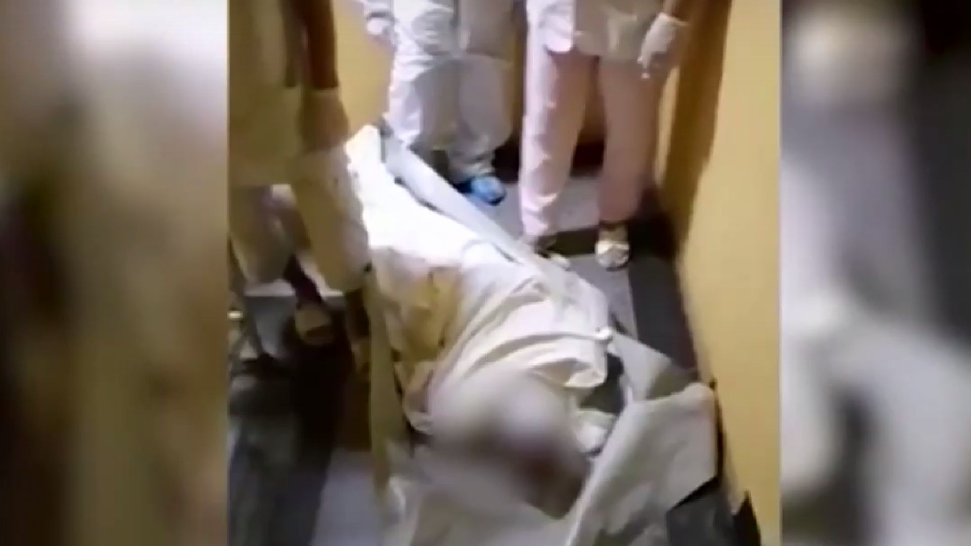 В Ямболската многопрофилна болница Свети Пантелеймон пренасят болни по стълбите