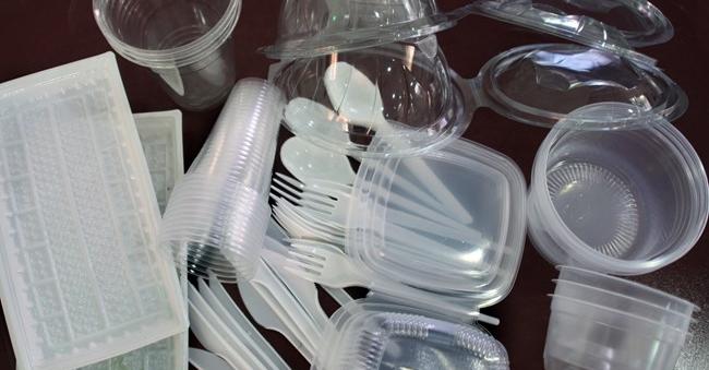 Забрана на еднократни пластмасови продукти се отлага до 3 октомври Малки