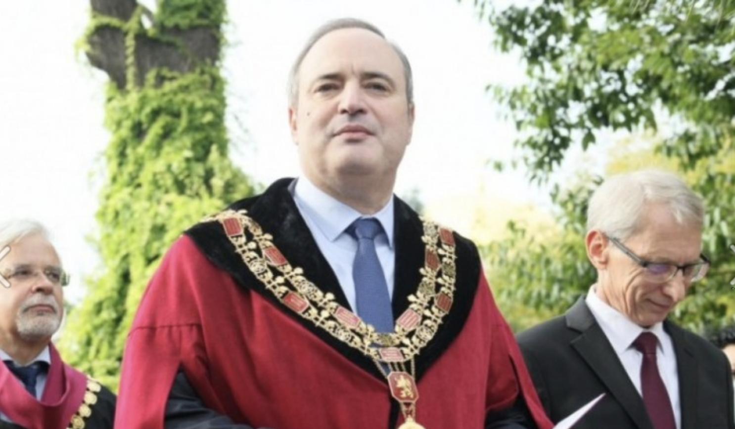 Миналата неделя инициативен комитет със знатни имена от всички сфери