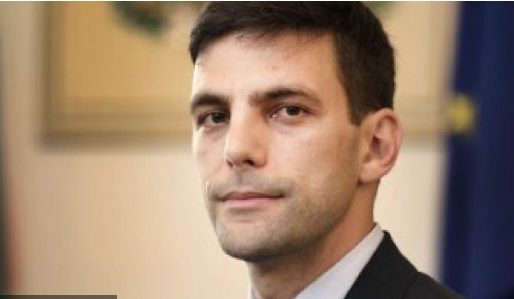 Най младият председател на парламента в новата история на България –