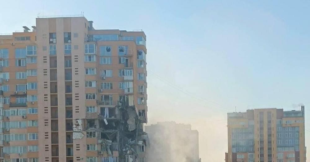 17 етажен жилищен блок в киевския Лобановски проспект 6А е бил