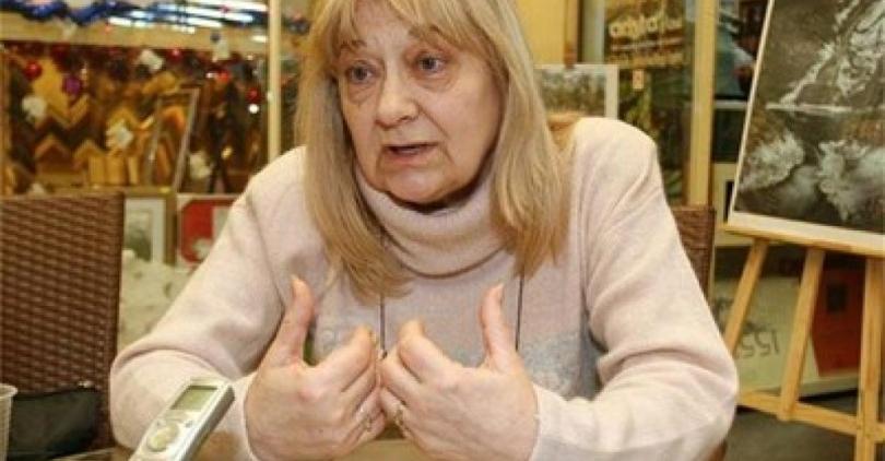 Тв легендата Ласка Минчева посрещна 80 ия си юбилей на