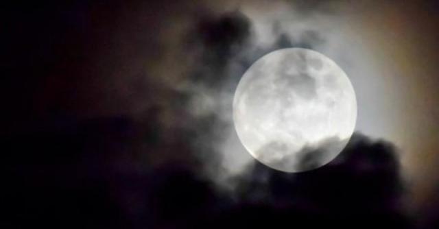 На 30 май чакаме новолуние с мистичното име Черна луна  Астролозите казват