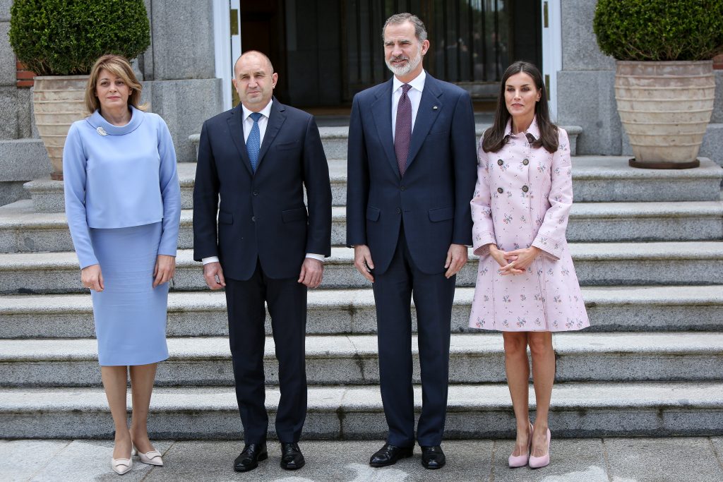 Снощи испанското кралско семейство посрещна Румен Радев, президент на България,