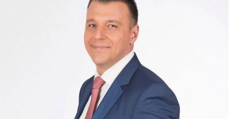 Водещият на новините по Нова телевизия Христо Калоферов е най-новият