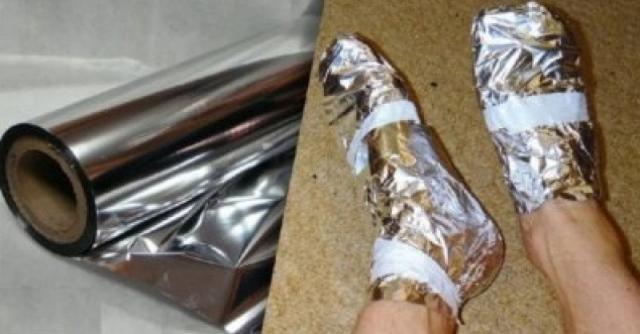 Много хора използват алуминиево фолио у дома когато пекат или съхраняват храна