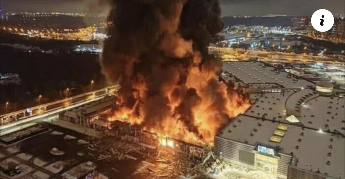Огромен пожар бушува в един от големите търговски центрове на