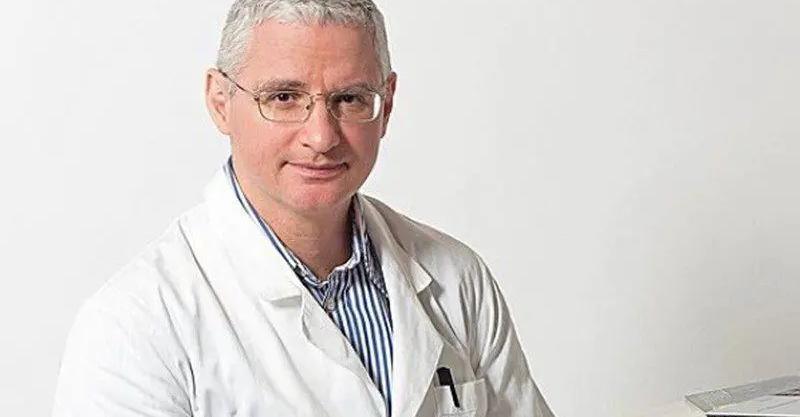 Доц Марин Генчев преуспял неврохирург в Германия  реши да се завърне заедно