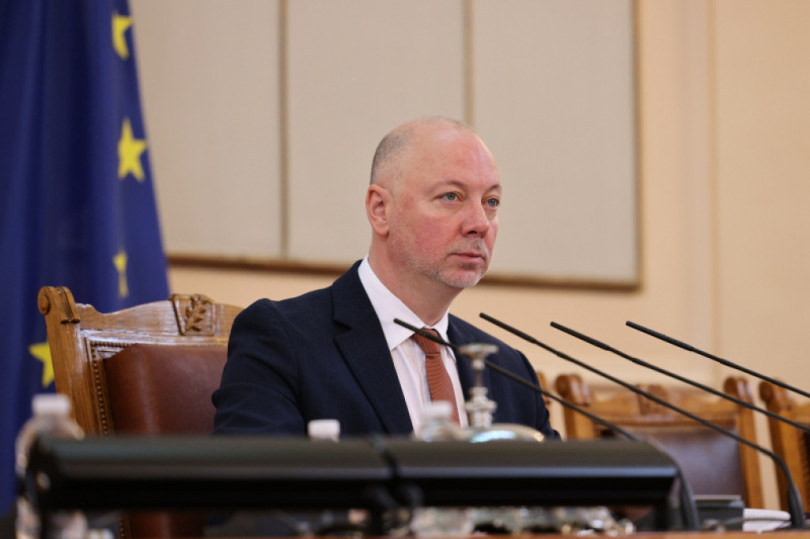 Новият председател на парламента Росен Желязков има дълга политическа биография