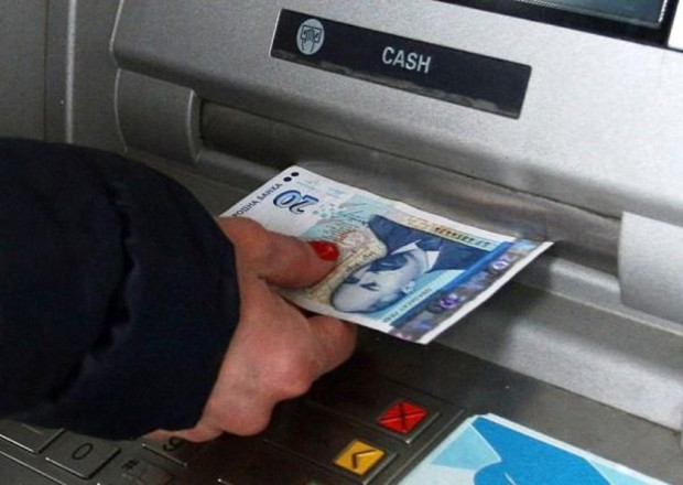 Ново увеличение на таксите започнаха банките  От 1 септември Банка