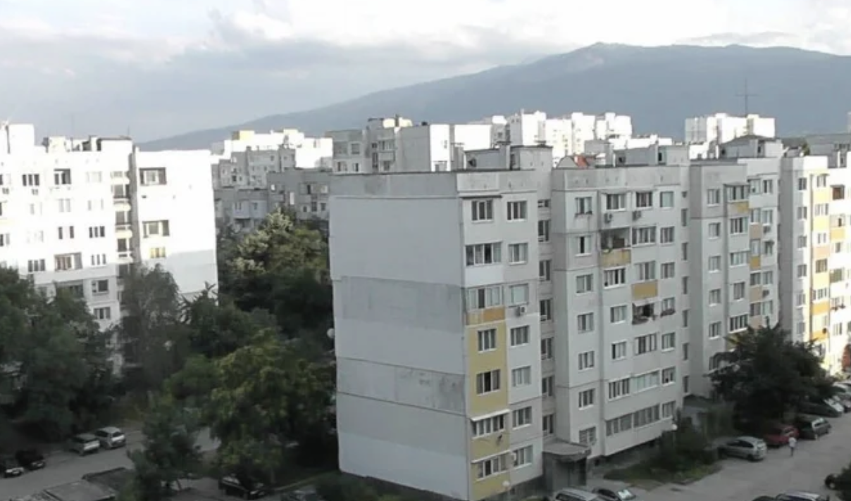 През цялата година всички гледат цените на имотите и цъкат