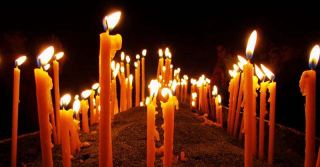 Как да поставите свещи в църквата? Ето отговорите на въпроси, които енориашите