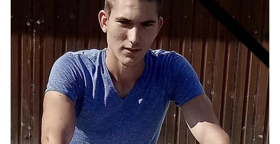 Младият мъж издъхна около 16 часа днес. 22-годишният Стилиян Димитров
