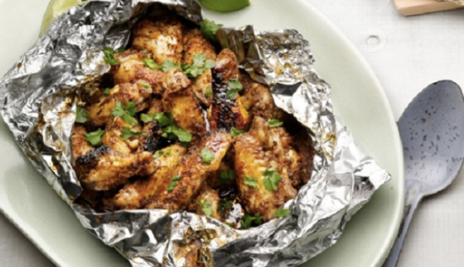 Алуминиево фолио присъства във всяка кухня Ястията приготвени в него са