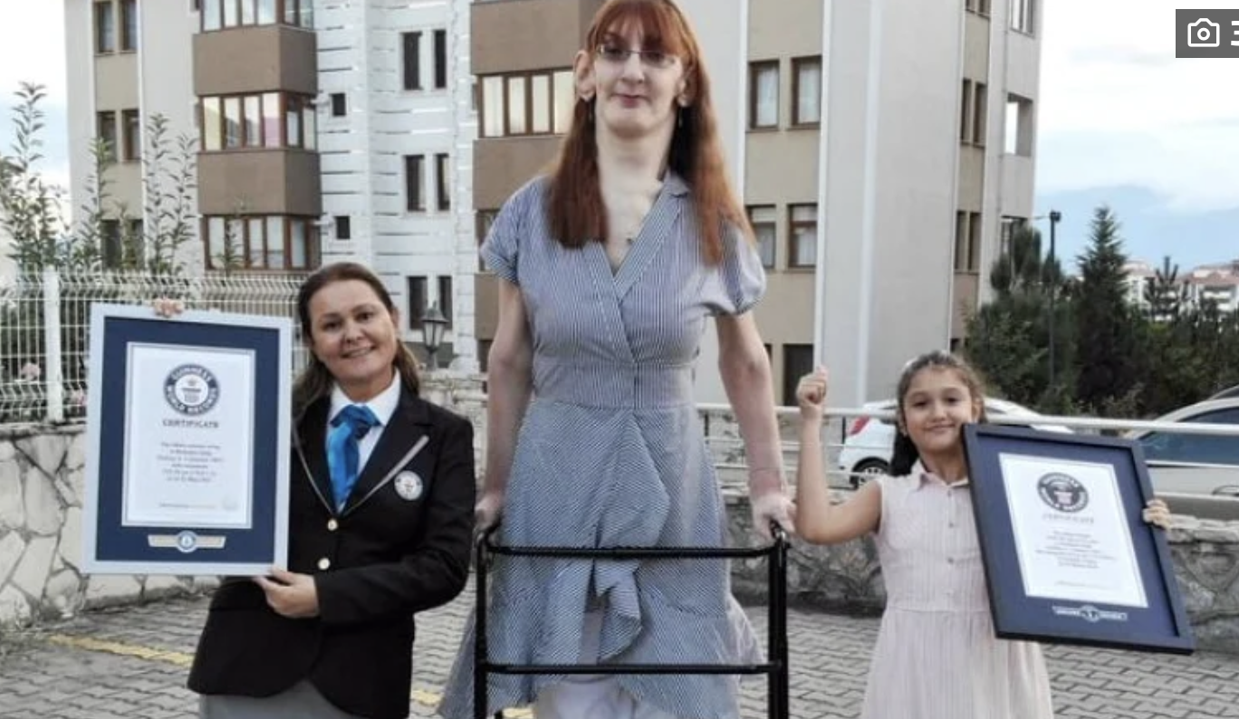 24-годишната Румеиса Гелги от  Сафранболу, Турция донесе слава на семейството си,