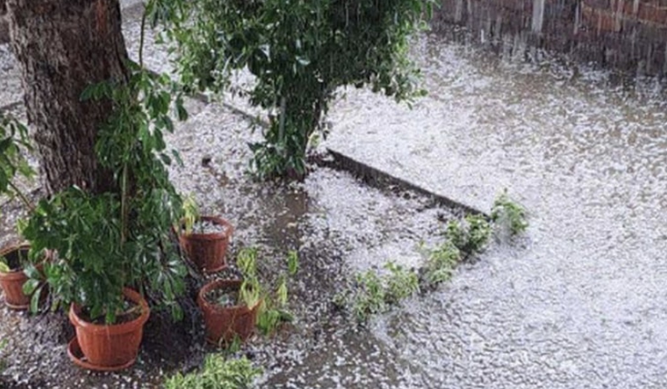 След потопа в Старозагорско едра градушка падна в Пловдивско Сливенско
