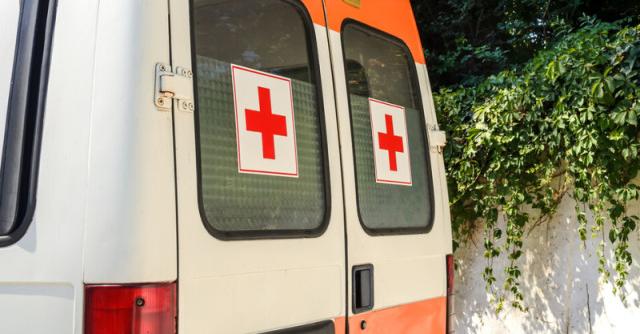 Пътнически автобус с деца и такси катастрофираха в София Инцидентът