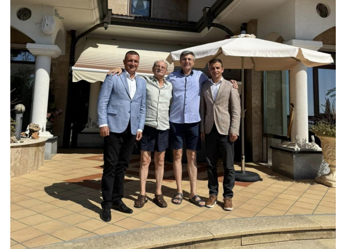 Мустафа Карадайъ планира да се завърне начело на ДПС Доган научи