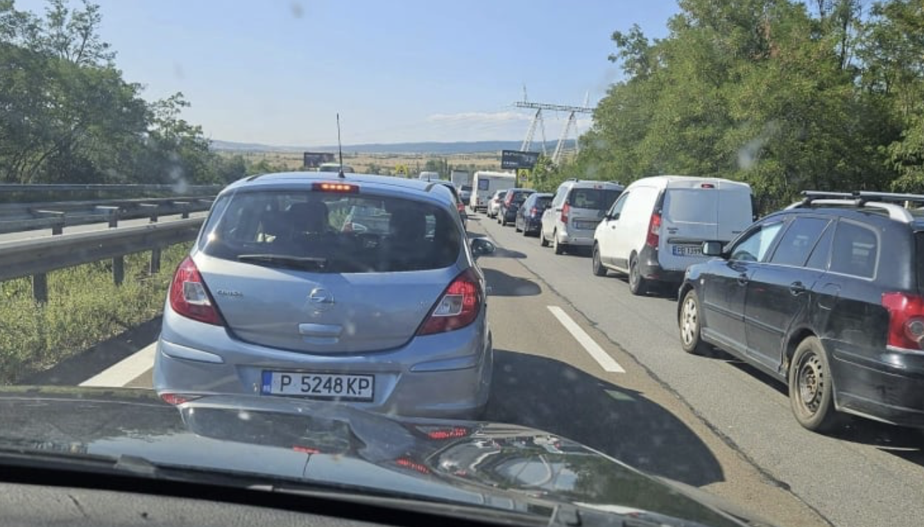 По трафици в началото и края на всеки уикенд трафикът