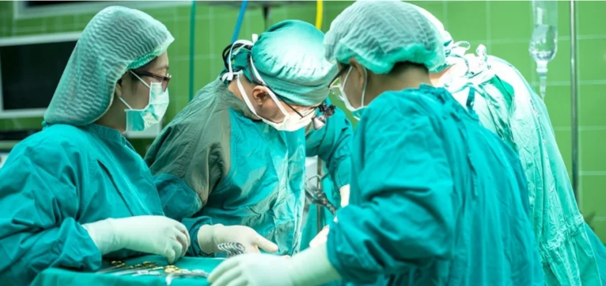 Лекарите от болницата Viet Duc в Ханой наскоро спасиха живота