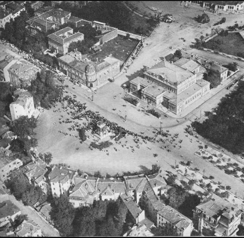 През 20 те и 30 те години на ХХ век читателите на