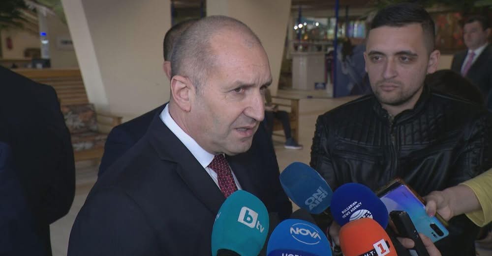 Вихри се някакъв ентусиазъм че виждате ли ще има 800