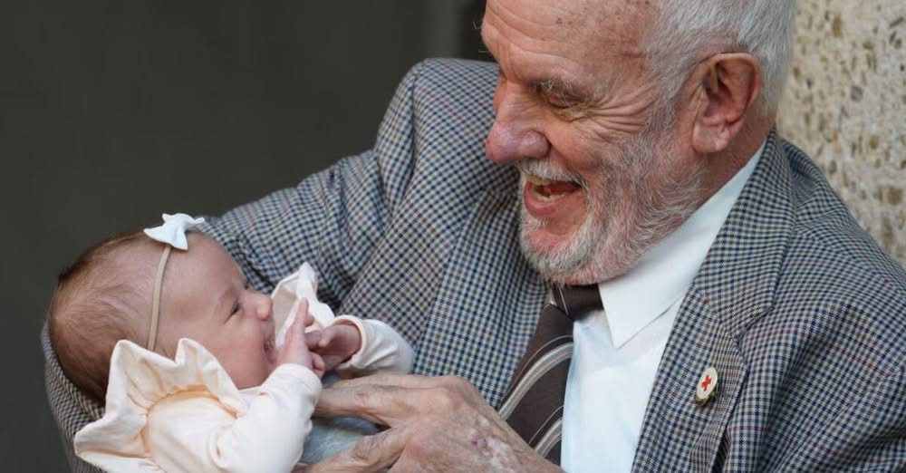 Джеймс Харисън австралийски кръводарител известен с това че е спасил