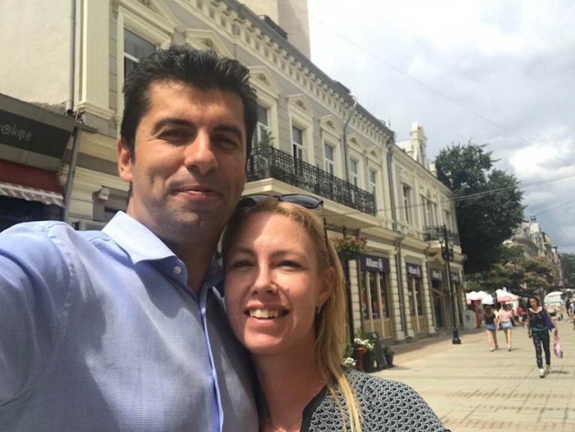 Честит 8 ми март мили дами – това написа съпредседателят на