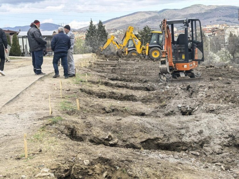Гробището в Кочани се разширява заради големия брой загинали при