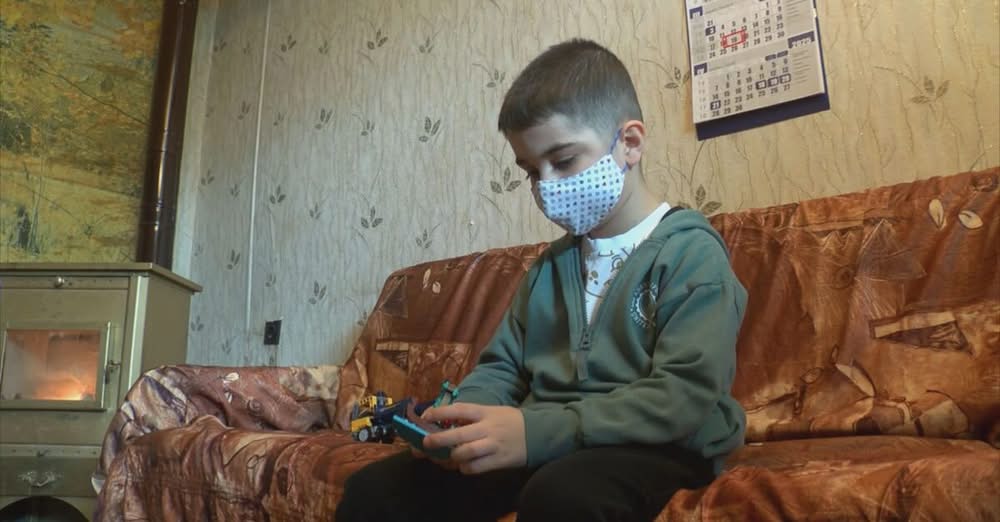 Болно дете се нуждае от помощ 6 годишният Илиян от великотърновското