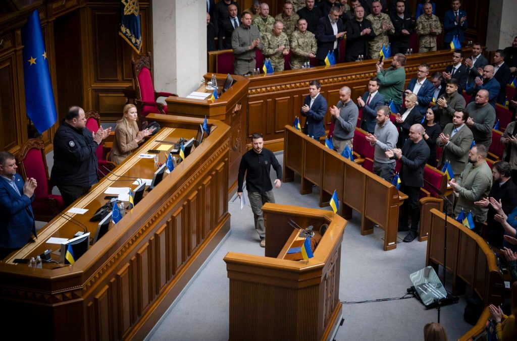 Украйна започна подготовката за бъдещи избори съобщава агенция Reuters като