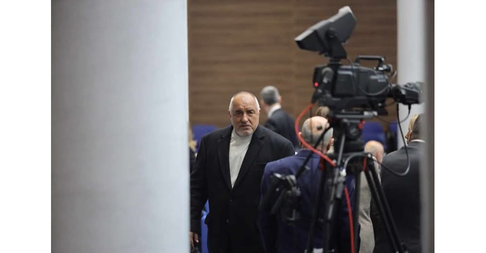 Вотът на недоверие към правителството цели до край да се