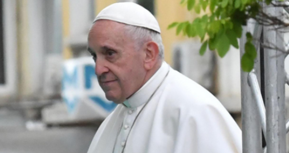 Община Раковски обмисля да издигне статуя на папа Франциск който