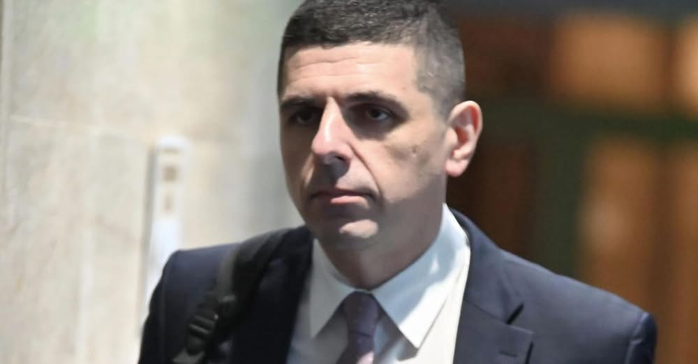 Президентът Румен Радев дължи отговор пред българските граждани защо започна