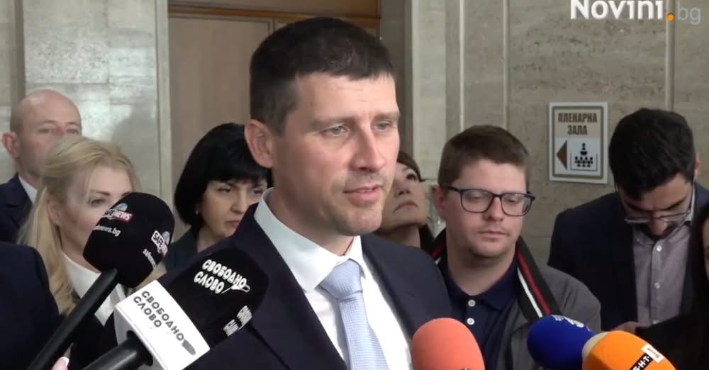 От двумесечната ни работа в Народното събрание забелязваме някакъв странен