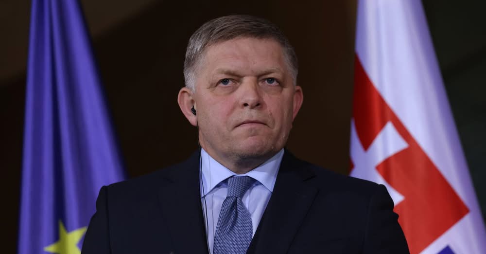 Координирано и много изненадващо двама от големите приятели на московския